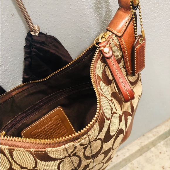 Coach Brown Jacquard Hobo Purse Leather Strap - Picture 4 of 8